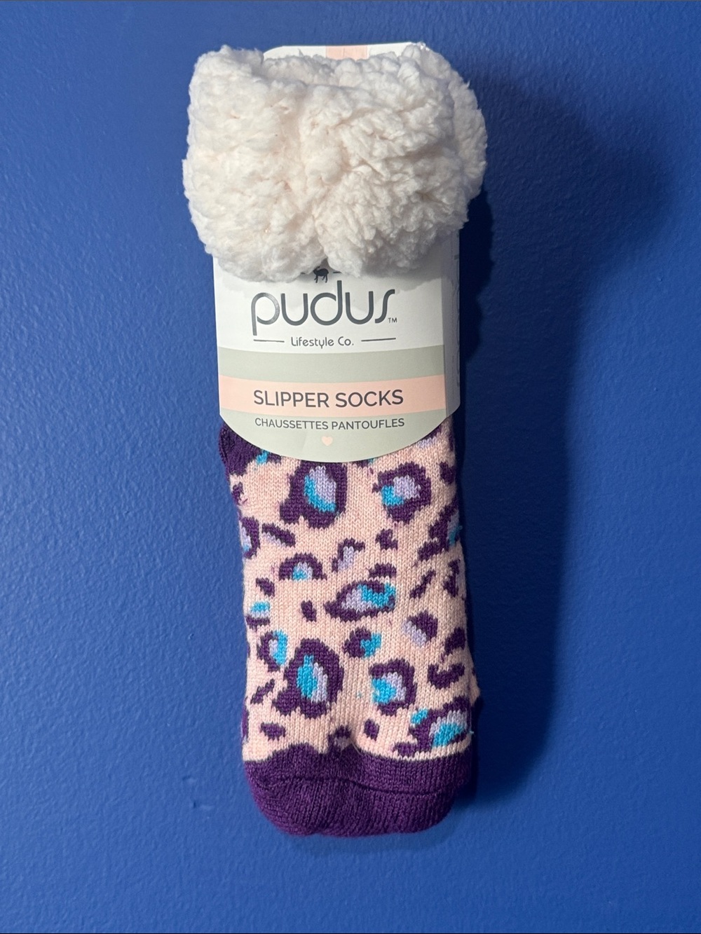 Pudus Women’s Cream and Pink Leopard Sherpa Cuff Slipper Socks